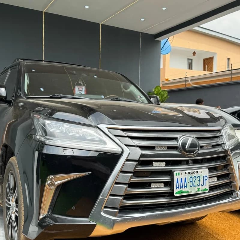 Lexus LX 570